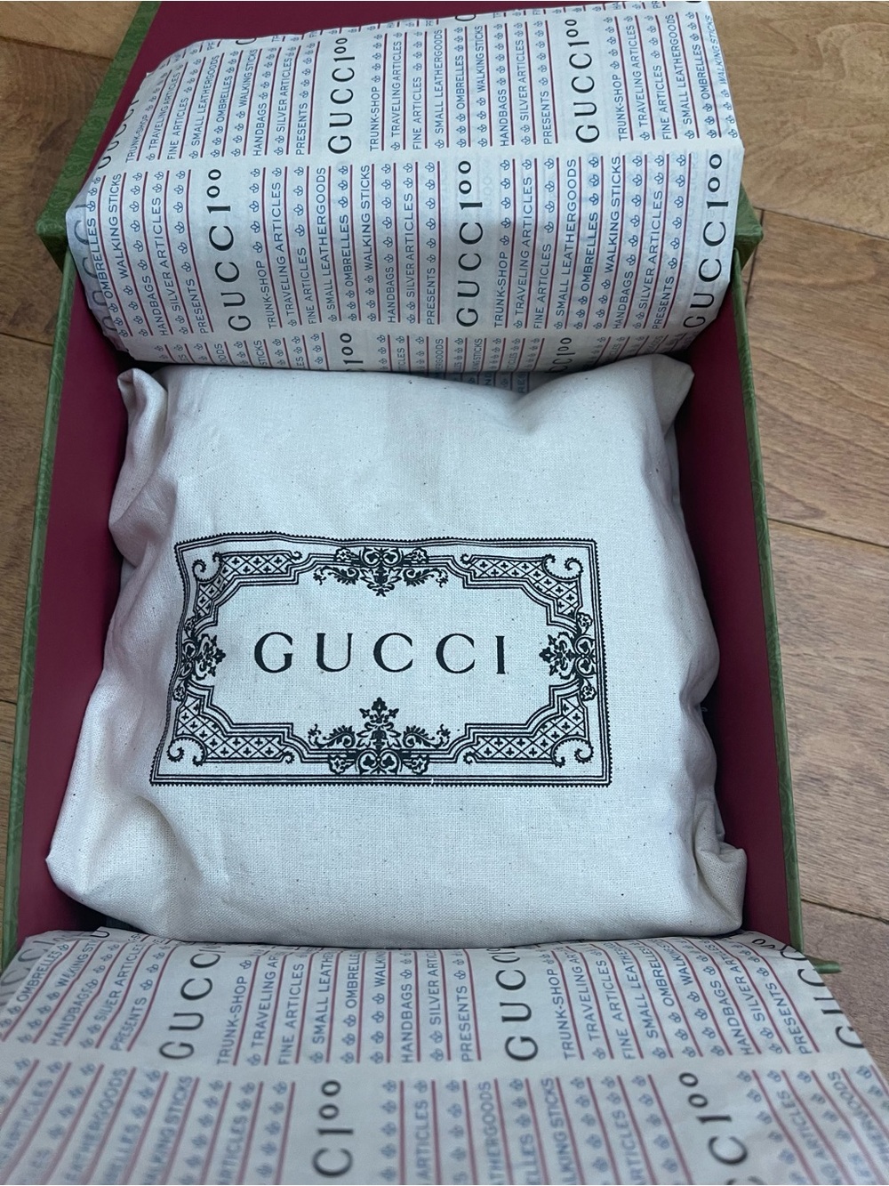 Gucci tote with gift box